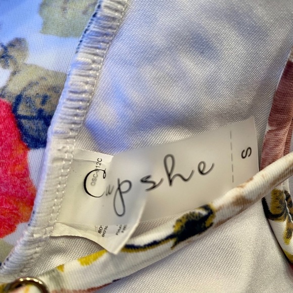 CUPSHE — S.🌹Beautiful One-Piece Swimsuit, ADORNED with Roses!🌹SO Pretty —NWOT - Picture 8 of 12